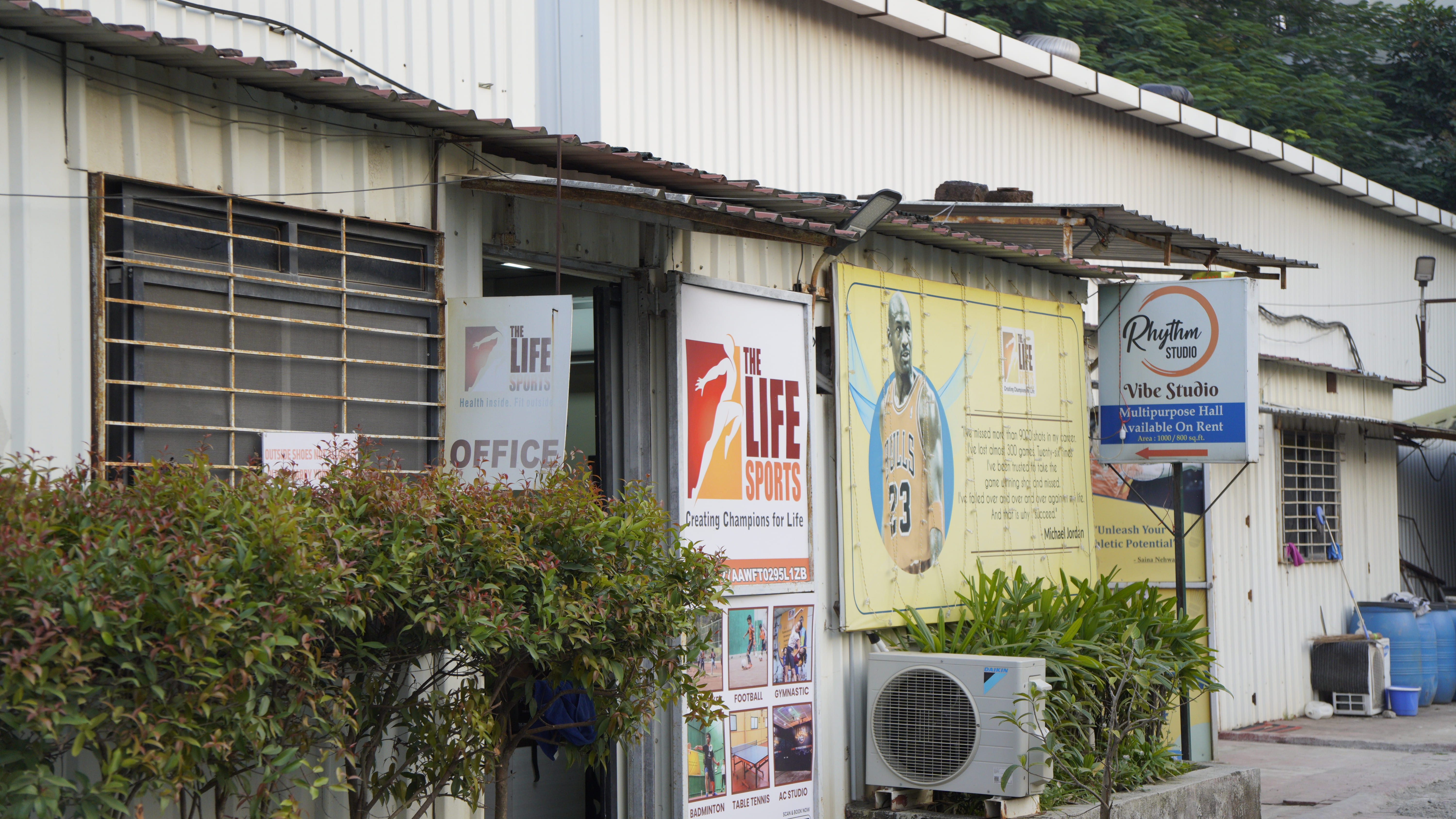 The life Sports office